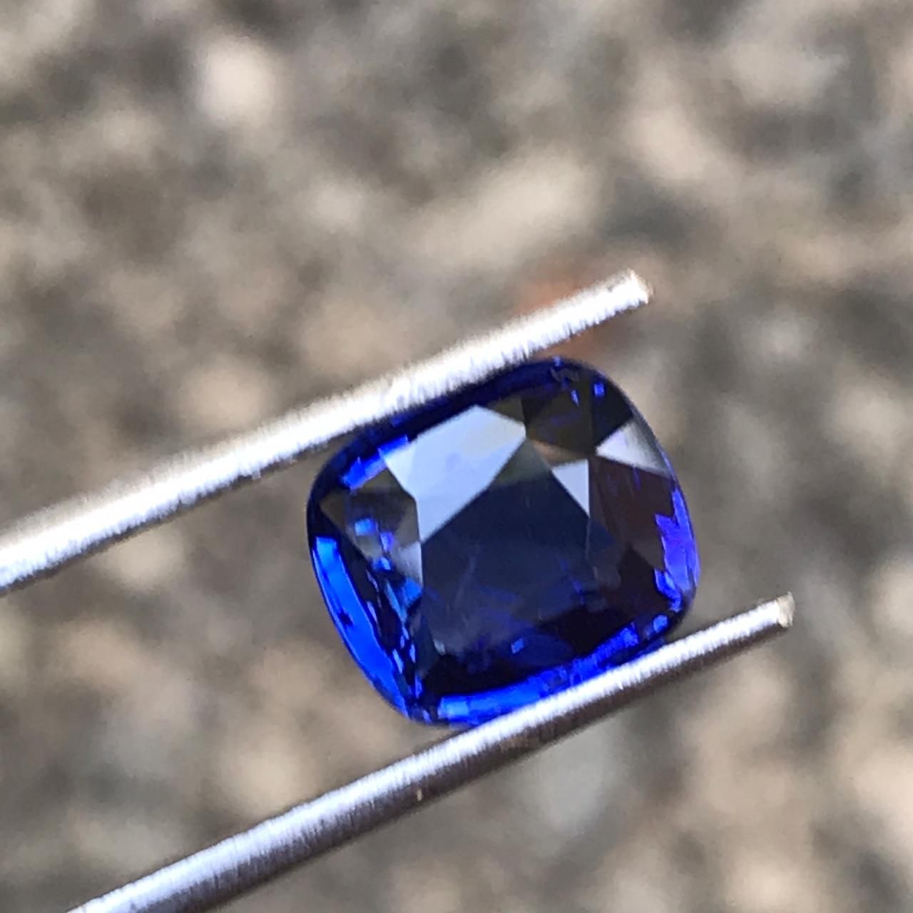 BI color Sapphire