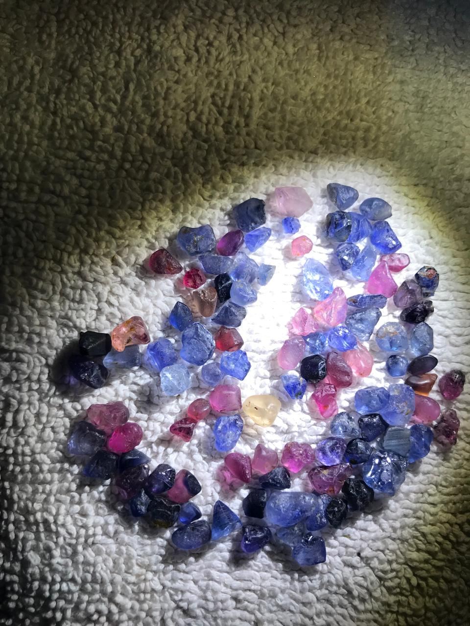 Blue Sapphire — Blue & Pink Sapphire Rough Parcel, Untreated